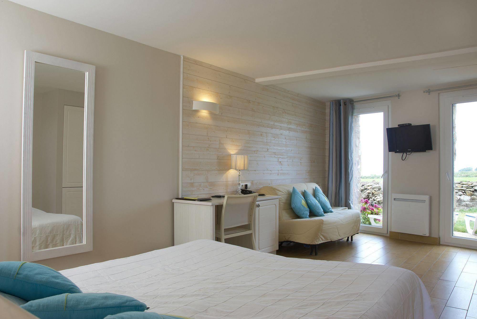 Logis Hotel Vent D'Iroise بلوغونفولان المظهر الخارجي الصورة